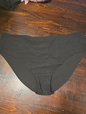 La Perla Black Laser-Cut Seamless Brief Panties – Size XL